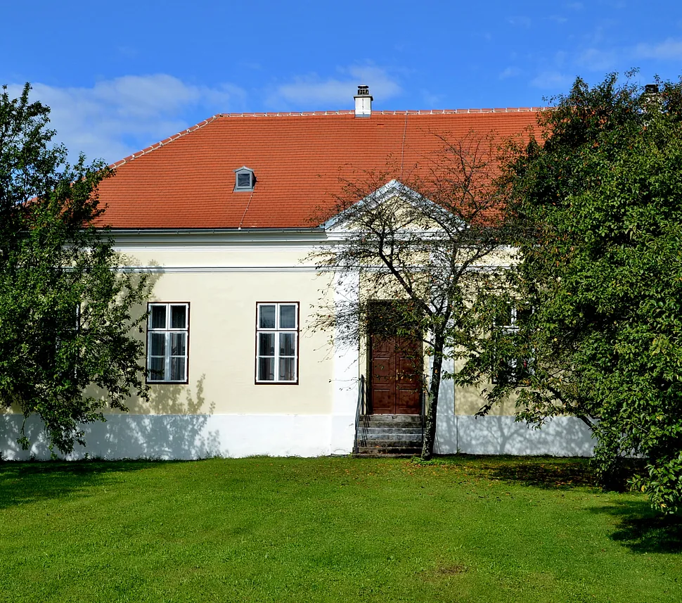 Schule Neustift